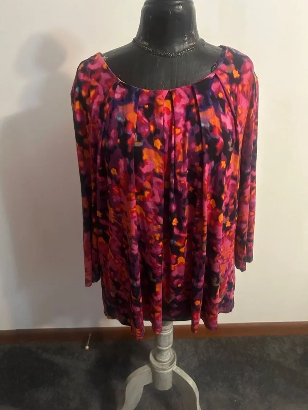 Women's Multicolor Floral Pleated Scoop Neck Top